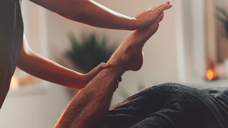 Masaż tajski w Masaże Świata SPA Wiry